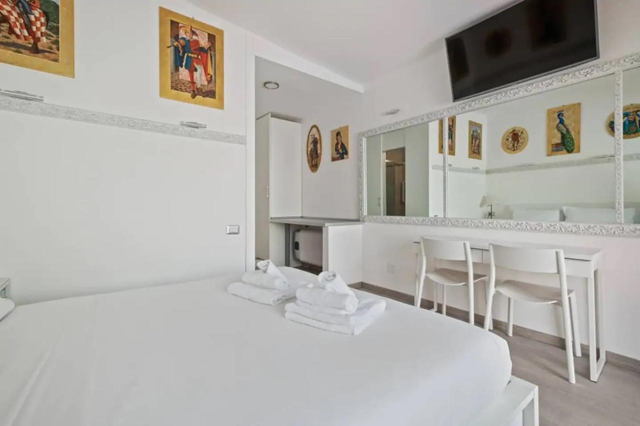 Hostme Flat Metro Spagna Rome Bagian luar foto